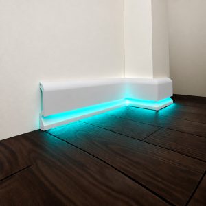 ASL-001 10 cm beyaz lake polimer LED kanallı süpürgelik