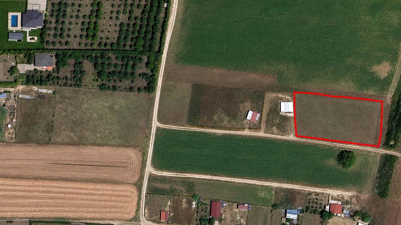 İmar Planının Dibinde 1.894 m² Satılık Hisseli Tarla