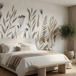 Sade ve doğal kır bitkileri desenli panoramik duvar kağıdı, krem tekstil yatak, bej nevresim takımı, ahşap bank ve zeytin ağacı saksısı ile dengelenerek yatak odalarında dingin, ferah ve huzurlu bir atmosfer yaratır.